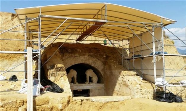 ΕΚΠΛΗΚΤΙΚΟ 3D ΒΙΝΤΕΟ: Συγκρίνοντας τον τάφο της Αμφίπολης