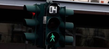 Αλλάζουν τα φανάρια στην Αθήνα: Τεχνολογία LED και αντίστροφη μέτρηση