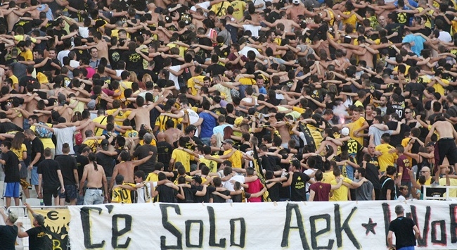 Sold out στο Αίγιο από τους ΑΕΚτζήδες!