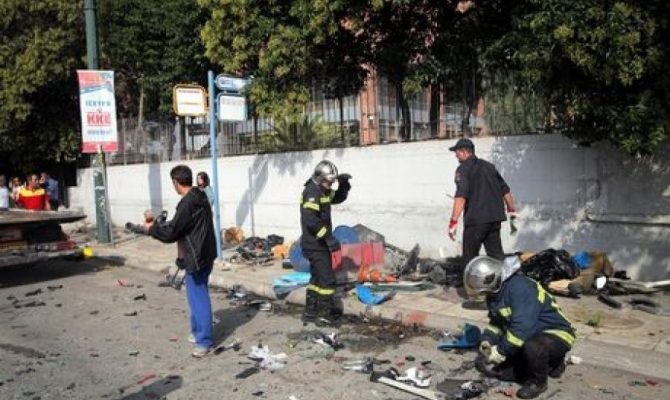 Νέο ντοκουμέντο: Η στιγμή που το Smart σκότωσε 3 ανθρώπους στην Πέτρου Ράλλη