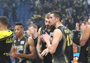 Δύσκολα φέρνει σέντερ πριν το ματς με τον Πανελευσινιακό