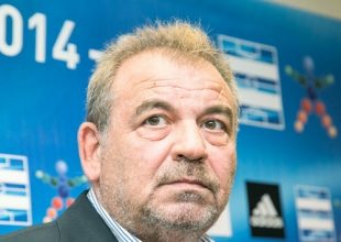 Παραιτήθηκε ο Αγραφιώτης, στηρίζει Μαρινάκη