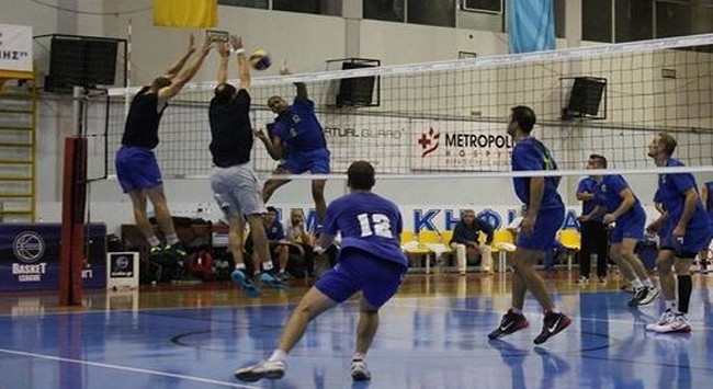Το ξενοδοχείο διώχνει 4 παίκτες της ΑΕΚ