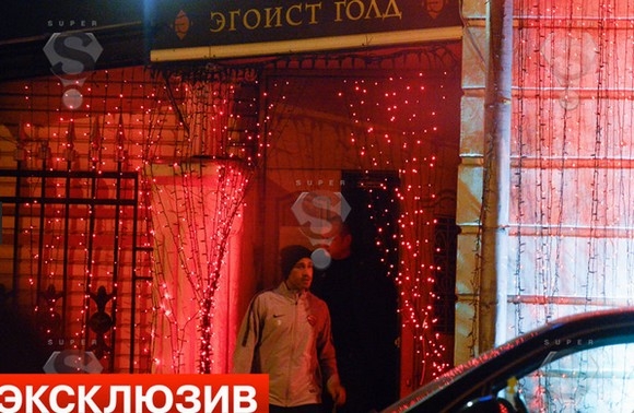 Σε στριπτιζάδικο στη Μόσχα η Ρόμα