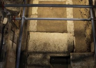 Αμφίπολη: Βρέθηκε σκελετός σε τάφο κάτω από τον τρίτο θάλαμο