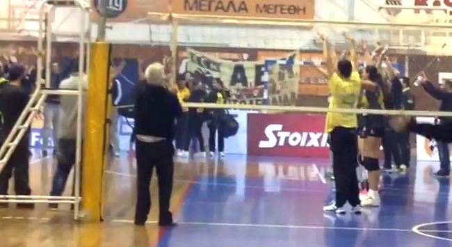 Δικέφαλεεεεεε, τρελαίνομαι…. (video)