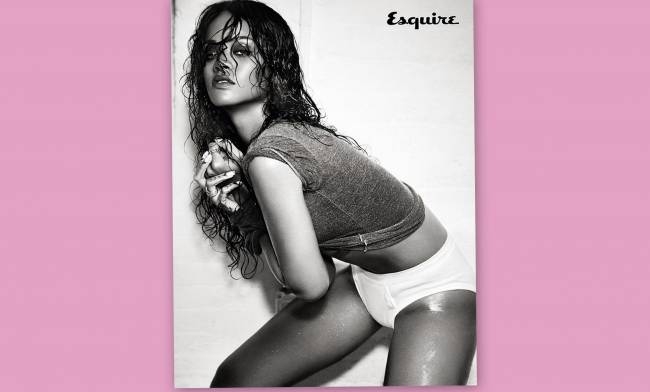 Βρεγμένη και hot η Rihanna!