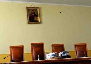 Σε αποχή διαρκείας οι δικηγόροι