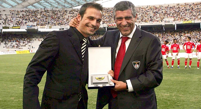 Όταν ο Ντέμης βράβευσε τον Σάντος!