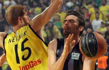 ΚΑΕ για τη συνέχιση του ματς με Άρη: “Τα αστεία πρέπει να τελειώσουν”