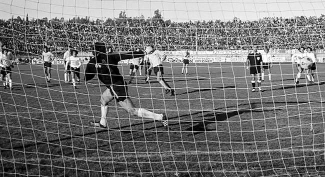 Επισκέπτης από το 1974!