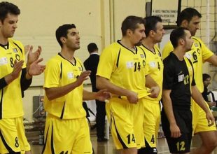 Διαπραγματεύσεις με τους ξένους