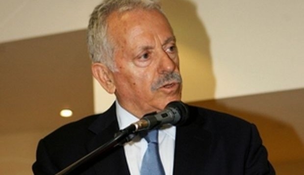Παρών ο Δουβής