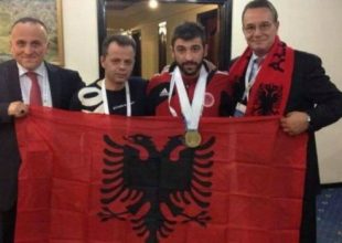 Κατηγορούν Σαμπάνη οι Αλβανοί