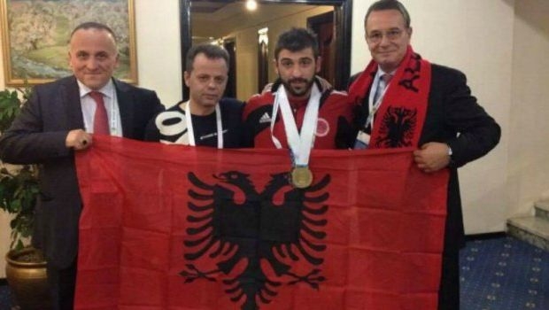 Κατηγορούν Σαμπάνη οι Αλβανοί