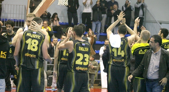 Νίκη για καλές γιορτές!
