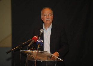 Επιστροφή Φλωρίδη στο ΠΑΣΟΚ. Επικεφαλής στο Επικρατείας