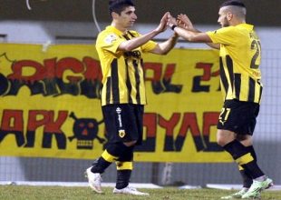 Θέλει τον… Μάνταλό της