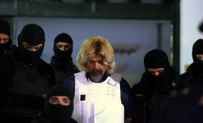Ο “Τσακ Νόρις” έσπασε στο ξύλο τον Ξηρό