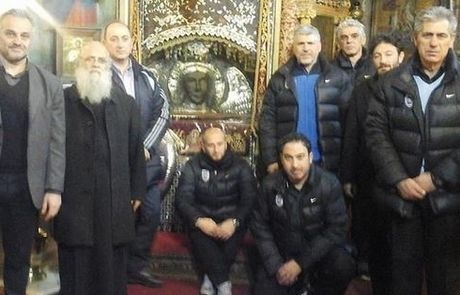 Στην Μονή Αγίου Ραφαήλ Αγγελος και Παπαδόπουλος