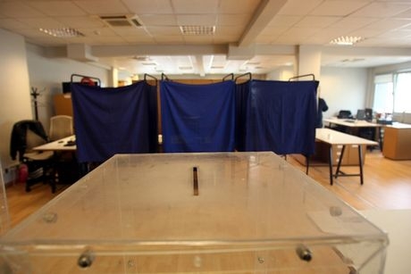 Μπροστά με 6,2% ο ΣΥΡΙΖΑ σε νέα δημοσκόπηση. Επτά κόμματα στη βουλή