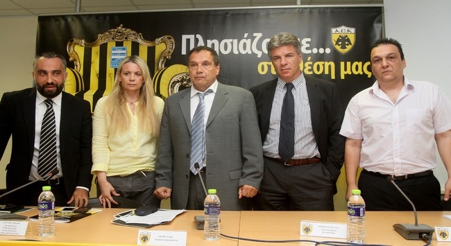Η ΑΕΚ μιλάει με UEFA