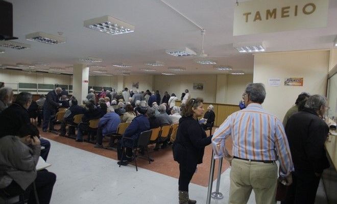 Πρόωρη συνταξιοδότηση για 100.000 ασφαλισμένους – Ποιοι κερδίζουν έως και 5 χρόνια