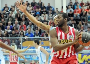 Ντάνστον: «Σαν ένα ευρωπαϊκό ματς αυτό με την ΑΕΚ»