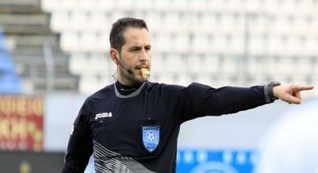 Ο Λαμπρόπουλος σφυρίζει στο ντέρμπι