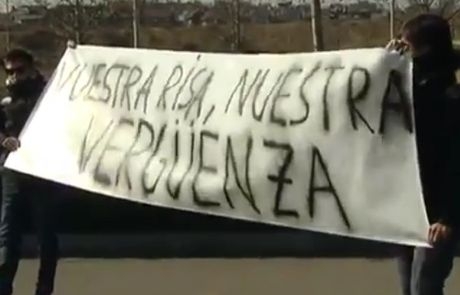 Φραστική επίθεση οπαδών της Ρεάλ κατά του Κριστιάνο Ρονάλντο (VIDEO) Φραστική επίθεση οπαδών της Ρεάλ κατά του Κριστιάνο Ρονάλντο (VIDEO)