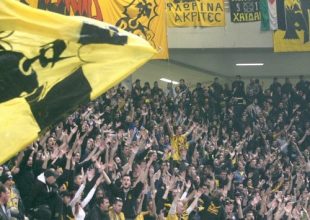Αυτός ο κόσμος αξίζει στην Βασίλισσα (VIDEOS)