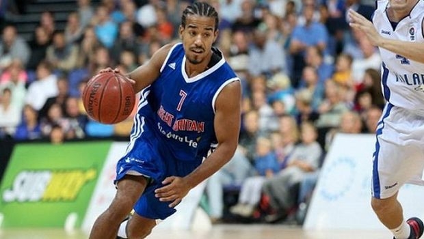 Ένας Ρόμπινσον για τον Κολοσσό Ένας Ρόμπινσον για τον Κολοσσό