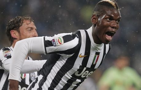 Φωνή λαού: “μην πουλήσετε τον Πογκμπά!” Φωνή λαού: “μην πουλήσετε τον Πογκμπά!”