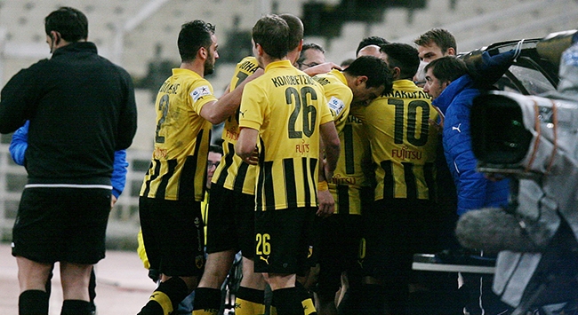 2-1 αντί για 8-3