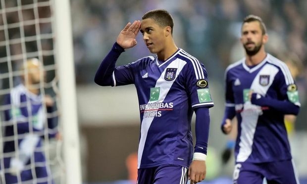 Στον τελικό η Άντερλεχτ