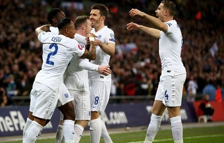 Θρίαμβος για Αγγλία, δύσκολα η Ισπανία Θρίαμβος για Αγγλία, δύσκολα η Ισπανία