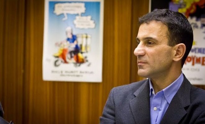 Νέα βόμβα Λαπαβίτσα: Για να νικήσουμε τη λιτότητα πρέπει να απελευθερωθούμε από το ευρώ