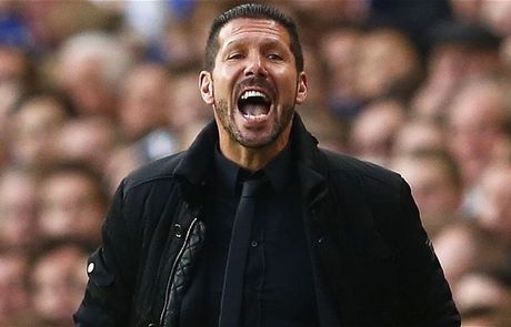 Σιμεόνε: “Oύτε ένα λεπτό ησυχίας” Σιμεόνε: “Oύτε ένα λεπτό ησυχίας”