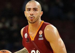 Ο Κάρλος Αρόγιο εν δράσει (VIDEOS)