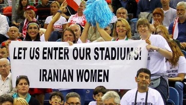 “Αφήστε μας να μπούμε στα γήπεδά μας” “Αφήστε μας να μπούμε στα γήπεδά μας”