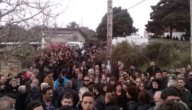 Με ‘μπαλωθιές’ αποχαιρέτισαν τον Βαγγέλη Γιακουμάκη