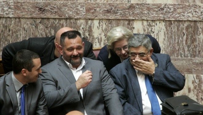 Χρυσή Αυγή: Αποφυλακίζονται Μιχαλολιάκος και Λαγός