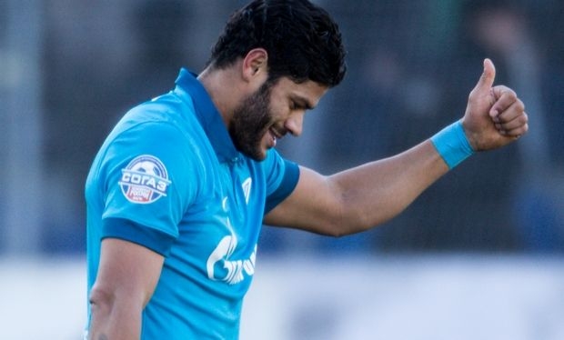 Χρυσάφι στους παίκτες της Ζενίτ Χρυσάφι στους παίκτες της Ζενίτ