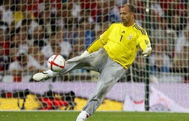 Κίραλι: “Η φόρμα είναι τα ρούχα της δουλειάς μου” Κίραλι: “Η φόρμα είναι τα ρούχα της δουλειάς μου”