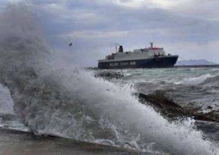 Ταλαιπωρία στα λιμάνια. Απαγορευτικό απόπλου λόγω θυελλωδών ανέμων