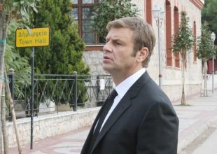Ρεσιτάλ Γκλέτσου κατά βουλευτή του ΣΥΡΙΖΑ: Οι ζαρτιέρες θα σου πήγαιναν περίφημα