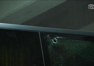 Πέταξαν μπαλάκι του γκολφ στο πούλμαν της Παρί