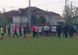 Τρικαλινοί προπηλάκισαν παρατηρητή στη Νεοκαισάρεια
