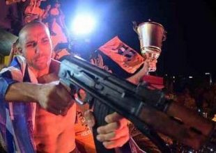 Πανηγύρισε με όπλο ο Τζεμπούρ (VIDEO)