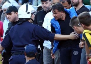 Επεισόδια στην Κόρινθο: Έσκισαν την μπλούζα του Κούγια!